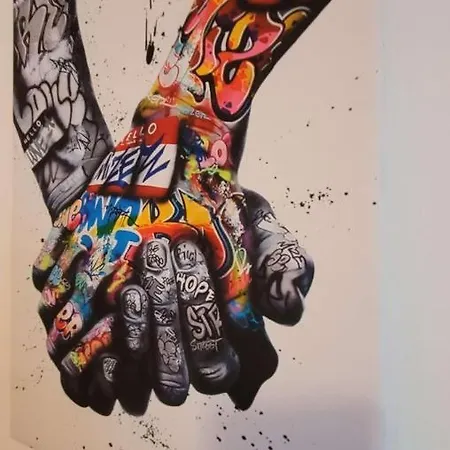 דירה Modern - 50 M From Sea - Free Wi-fi - Super Cool - Terrace - Fully Air-conditioned סיינט פול ביי