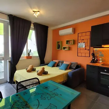 Modern - 50 M From Sea - Free Wi-fi - Super Cool - Terrace - Fully Air-conditioned